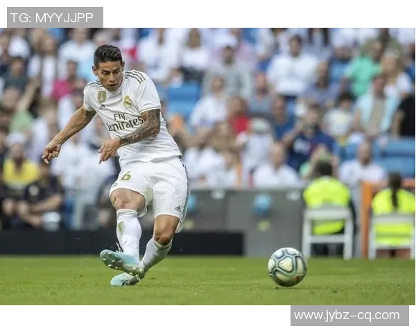 当前最受关注的足球球星是谁他为何成为全球热议的焦点人物 当前最受关注的足球球星是谁他为何成为全球热议的焦点人物