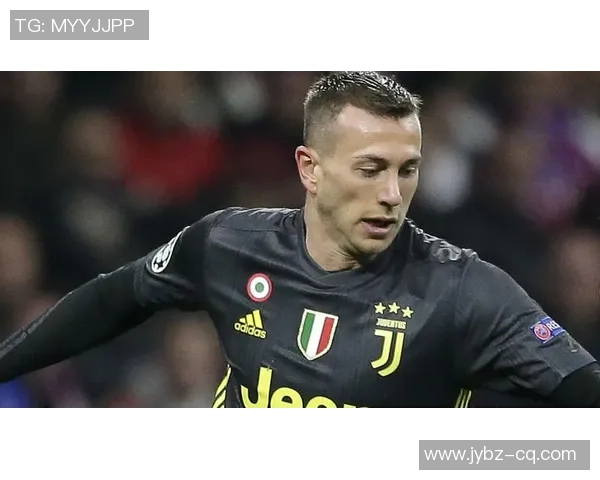 意大利足球球星长发风采大比拼 谁才是最具魅力的发型标杆 意大利足球球星长发风采大比拼 谁才是最具魅力的发型标杆