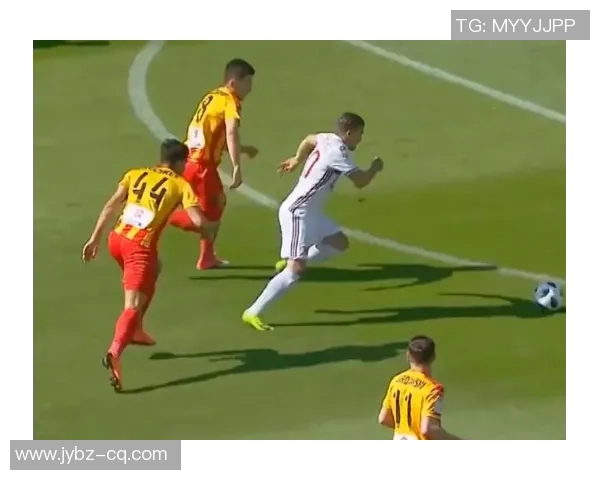 足球巨星设奇招用考题方式检验女友真情与智慧双重魅力